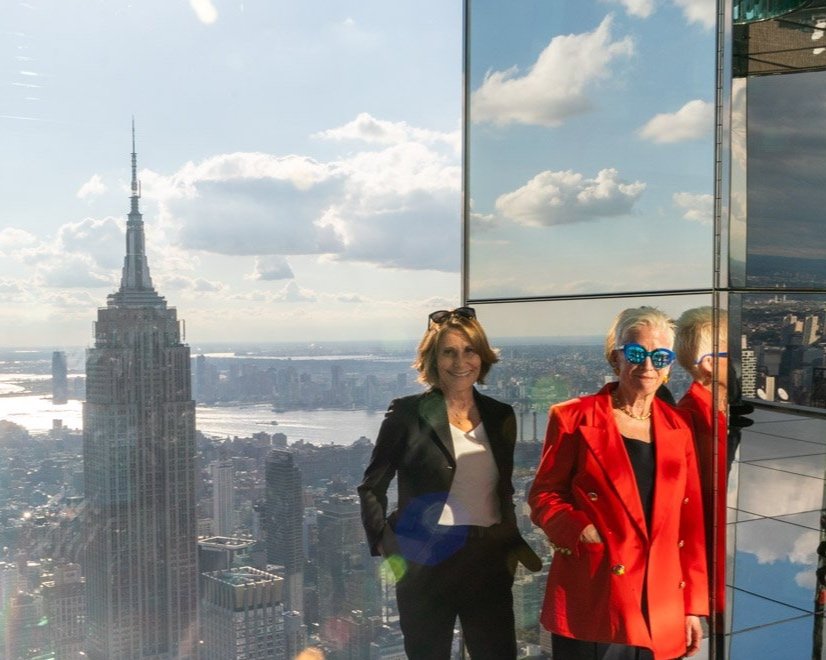 Erica and Karen: Ten Differences.